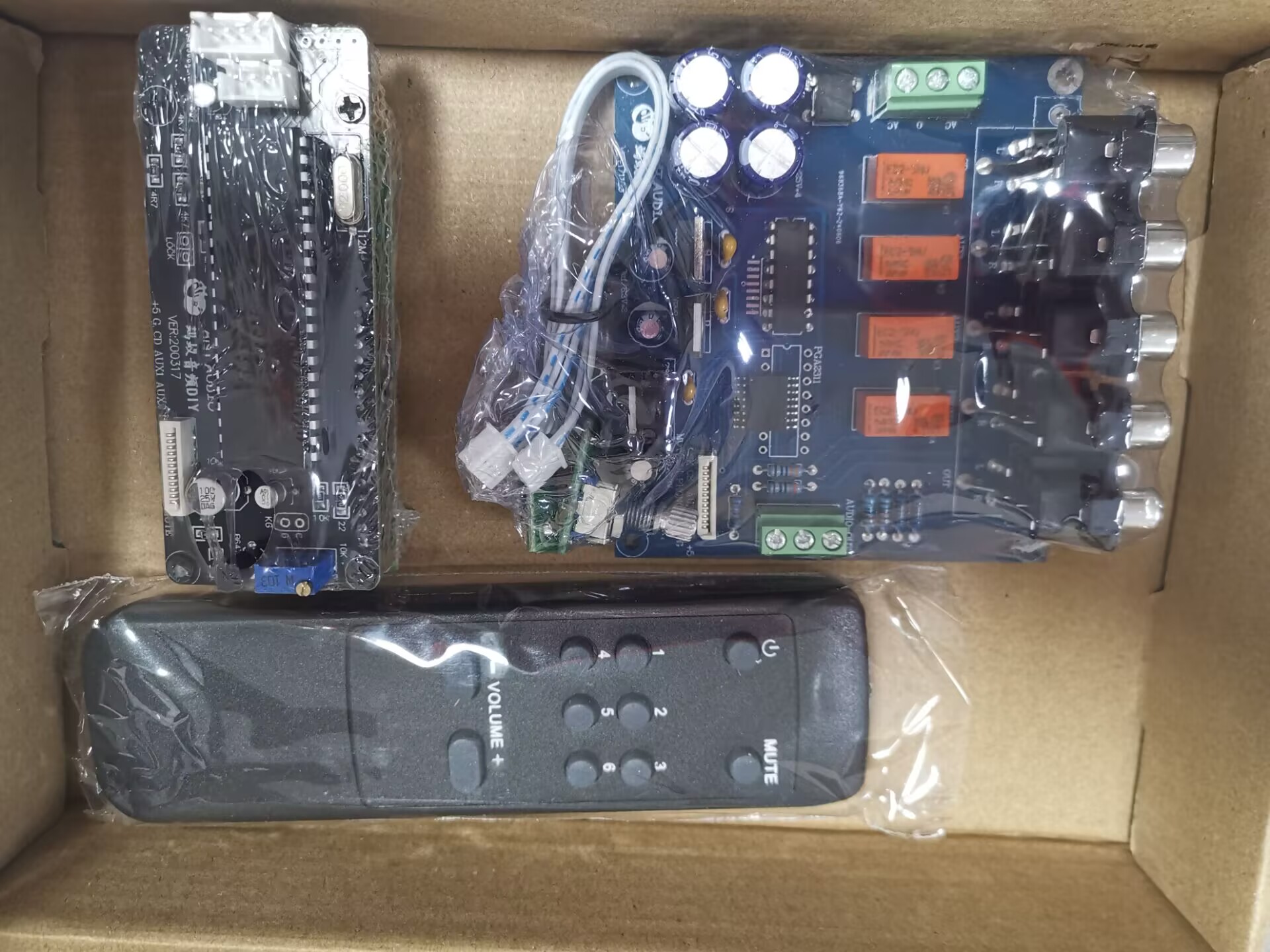 Volume Control Board - ไฮไฟรีโมทคอนโทรลควบคุมระดับเสียงชุด Pre Fever Stage 4 ช่องแหล่งเสียงการสลับเสียงพร้อมหน่วยความจํา